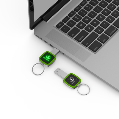 Disco flash USB colorido con puertos USB 2.0 y USB 3.0