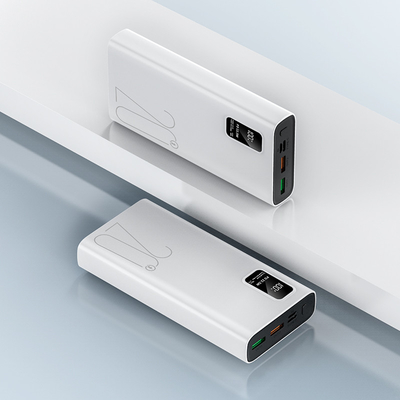 PC Portable Power Bank Batería Blanco o Negro 5V Salida para recarga de teléfono inteligente