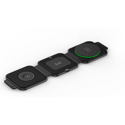 Cargador inalámbrico magnético portátil de tres en uno para cargar teléfonos rápidos en blanco y negro