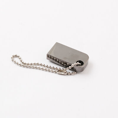 La mini memoria USB con el agujero puede poner la memoria USB del metal del llavero puede personalizar el logotipo del láser