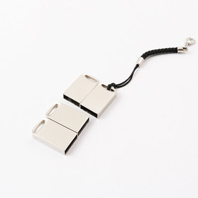 El USB del metal con el logotipo del laser de memoria USB del metal del llavero sigue diseño modificado para requisitos particulares