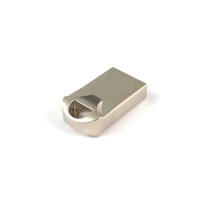 Plata con unidad flash USB de metal brillante Velocidades de transferencia de datos rápidas Carcasa de metal duradera adecuada para almacenamiento seguro de datos