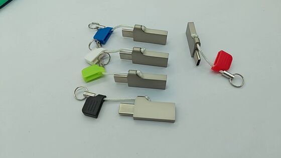 Unidad flash USB tipo C con USB A con cubierta metálica de cadena pequeña que puede imprimir con láser e imprimir el logotipo USB 3.2 y 3.1 de alta velocidad