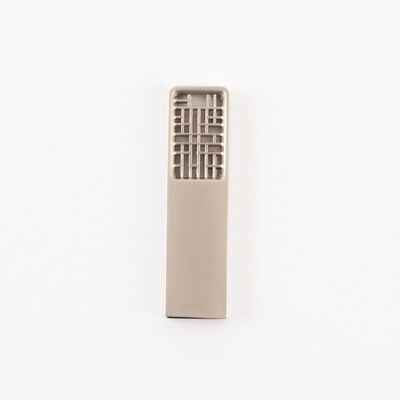 Velocidad de escritura 2.0 Velocidad 5-10MBs Unidad flash USB de metal Logotipo USB personalizado Lectura 2.0 Velocidad 8-15MBs Dispositivo de almacenamiento duradero