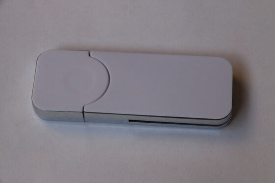 Impresión personalizada del logotipo del palillo USB del material plástico del USB 3.0 20-80MB S o memoria USB portátil de alta velocidad del laser