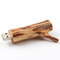 La raíz del árbol forma el logotipo de grabación en relieve de madera de memoria USB 256GB