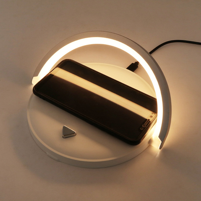 3 en un reloj rápido del cargador 15W IPhone Airpods Apple con la luz del LED