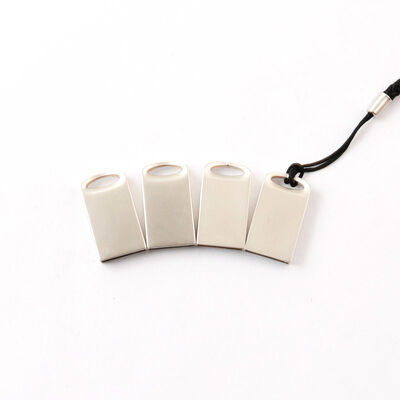El USB del metal con el logotipo del laser de memoria USB del metal del llavero sigue diseño modificado para requisitos particulares