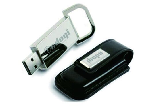 Unidad flash USB de cuero Oem Solución de almacenamiento portátil, elegante y duradera, de color marrón, ideal para regalos y eventos corporativos