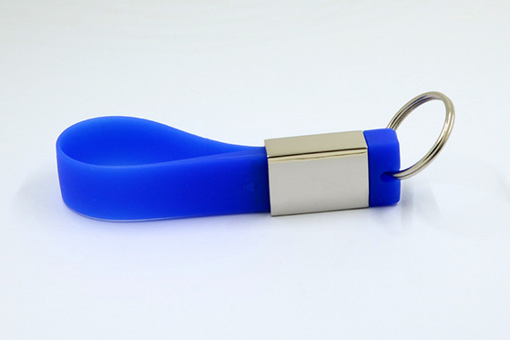 Unidad USB de destello 64GB de la pulsera del silicón de la prenda impermeable UDP con el llavero