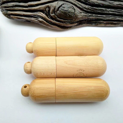 El usb de bambú cilíndrico 256GB pega memorias USB de madera de encargo para los fotógrafos
